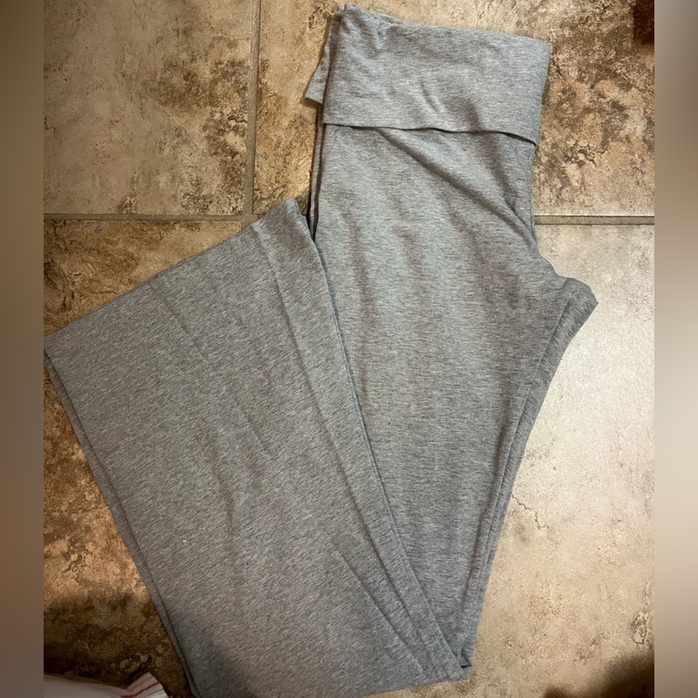 Victoria Secret grey yoga pants
